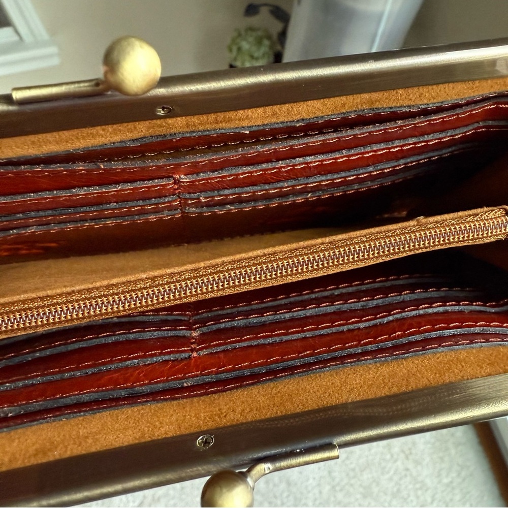 Patricia Nash Everly quilted leather wallet - Picture 3 of 9